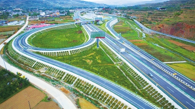 近年来,宝鸡至天水,天水至定西,十堰至天水等高速公路相继建成,天水的